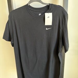Nike Men's Black T-Shirt